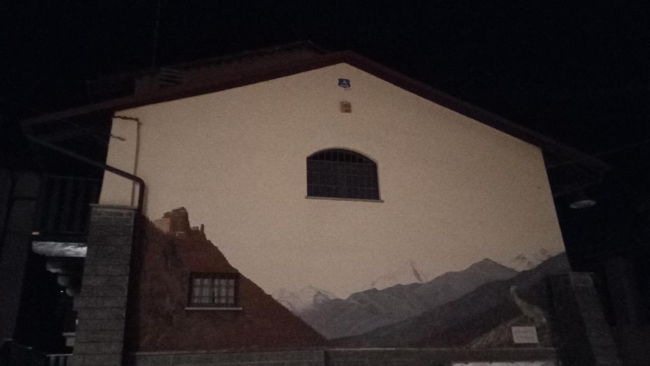 Casa Del Rustico, Indipendente Vista Sacra Con Dipinto Villa Caprie Bagian luar foto