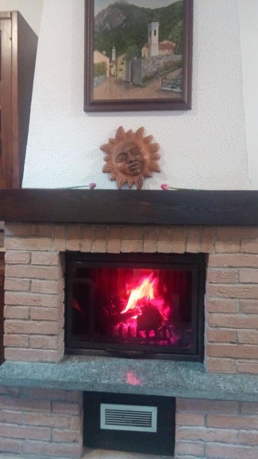 Casa Del Rustico, Indipendente Vista Sacra Con Dipinto Villa Caprie Bagian luar foto