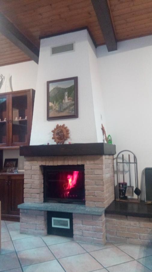 Casa Del Rustico, Indipendente Vista Sacra Con Dipinto Villa Caprie Bagian luar foto