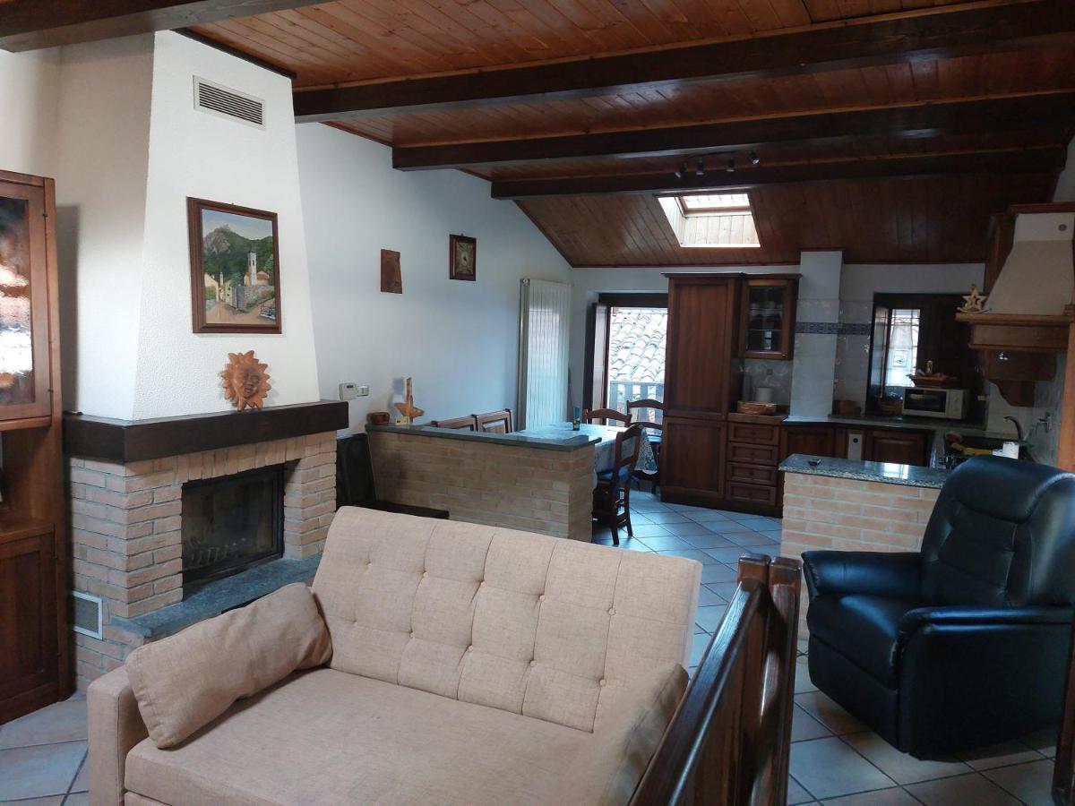 Casa Del Rustico, Indipendente Vista Sacra Con Dipinto Villa Caprie Bagian luar foto